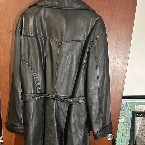 Wilson Black Leather Trench Coat for Men - Picture 3 of 4